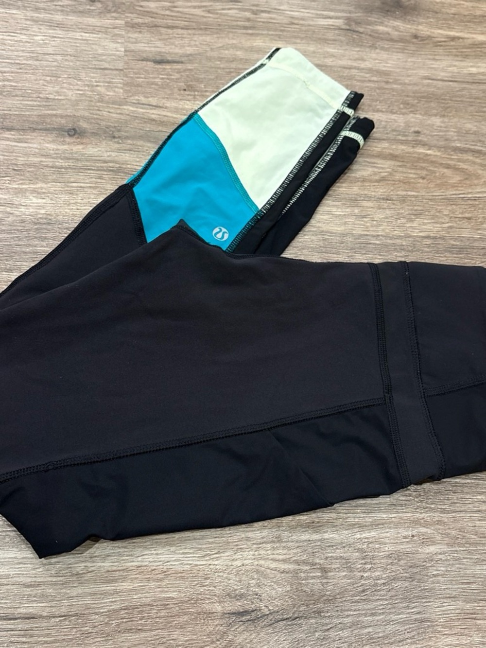 lululemon athletica Kids Black Leggings with Teal and Cream Panels